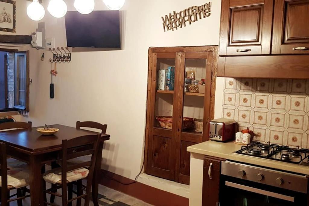 *La Torre Di Amelia* Nel Cuore Dell' Umbria Kültér fotó